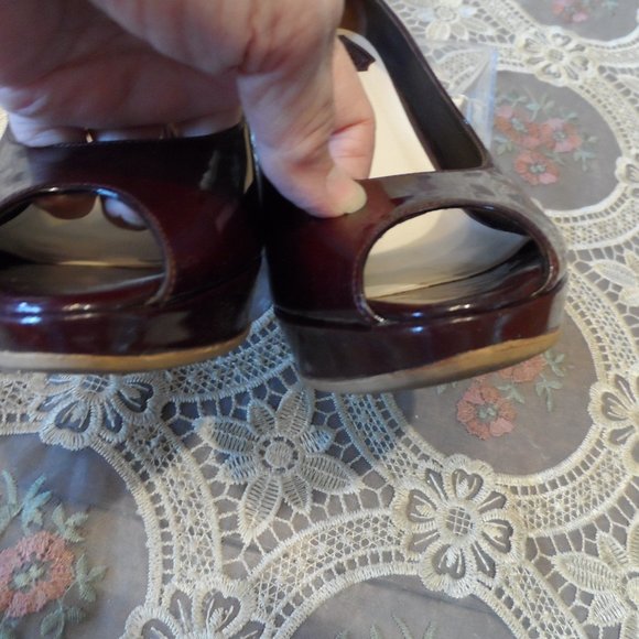 Christian Dior Dark Burgundy Patent Leather Peep Toe Pumps Size 7.5M - Picture 8 of 15